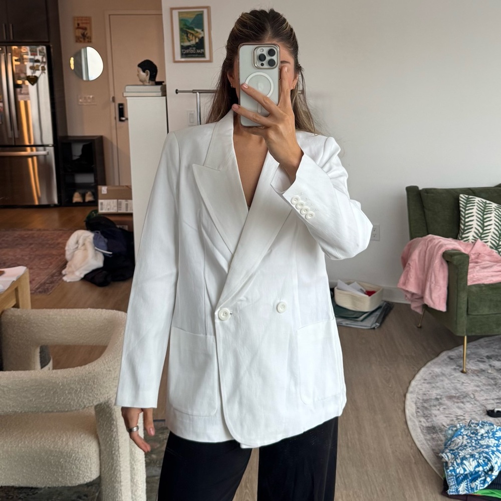 Darling white linen blazer
